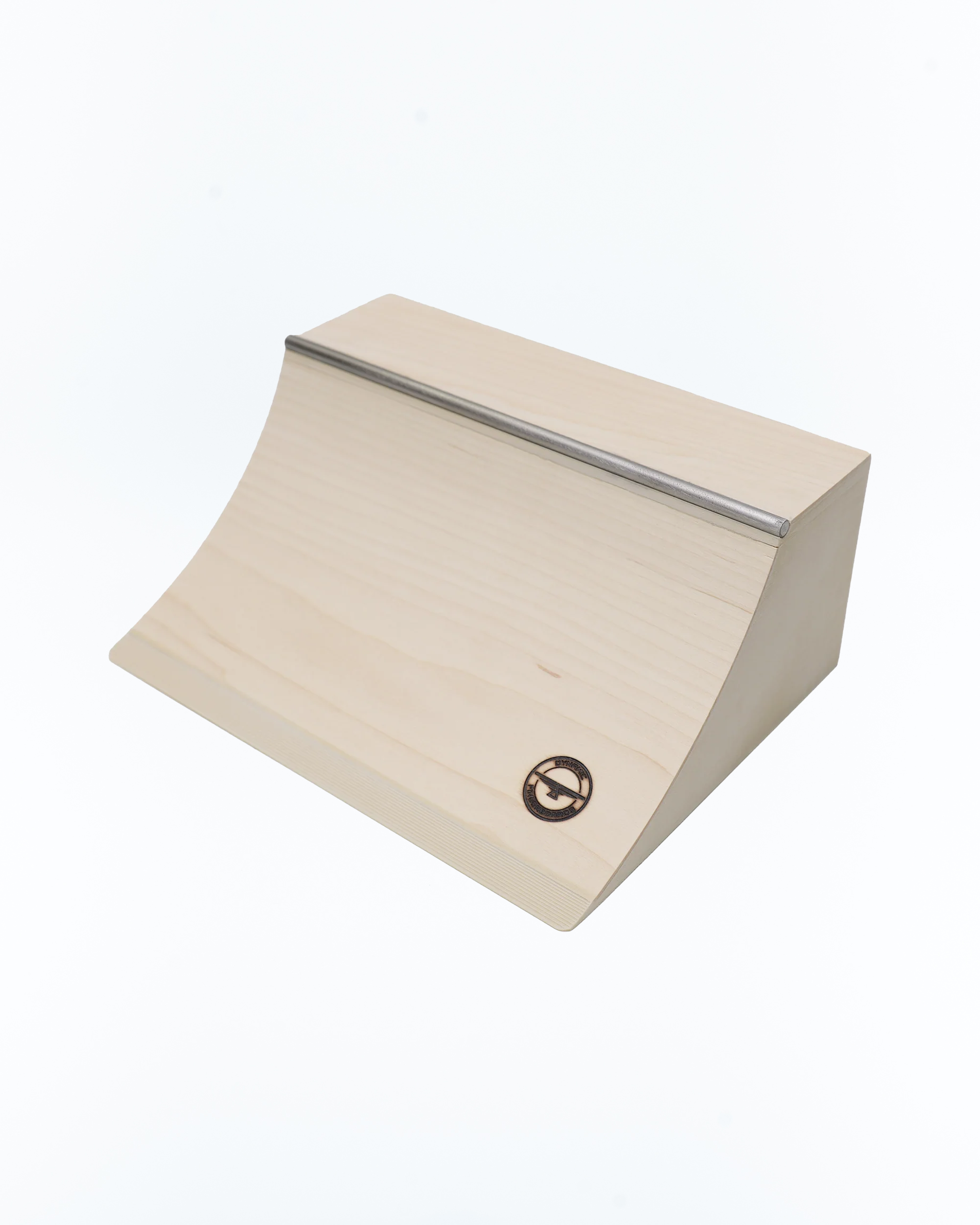 Dynamic - Standard Quarterpipe